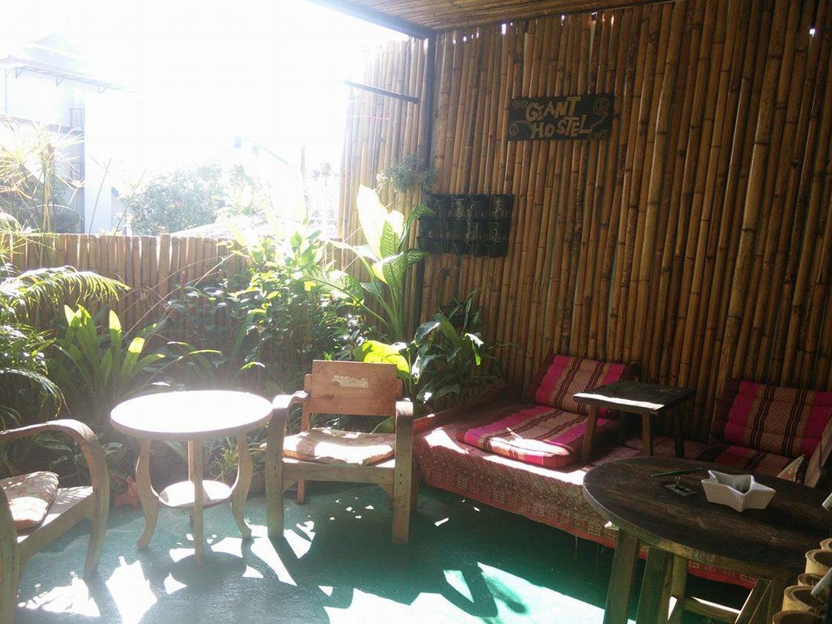 J Giant Hostel Chiang Mai Esterno foto