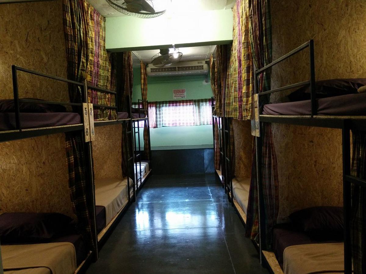 J Giant Hostel Chiang Mai Esterno foto